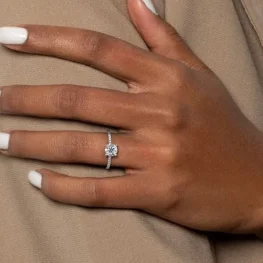 E Işıklı Kutuda 1 Carat Kadın Yüzük  Beyaz